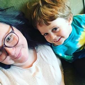 Meet your Posher, Elizabeth